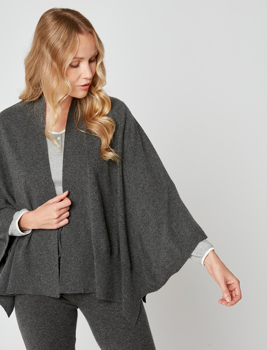 Front-opening poncho CACHE 006 in slate grey - Lingerie le Chat