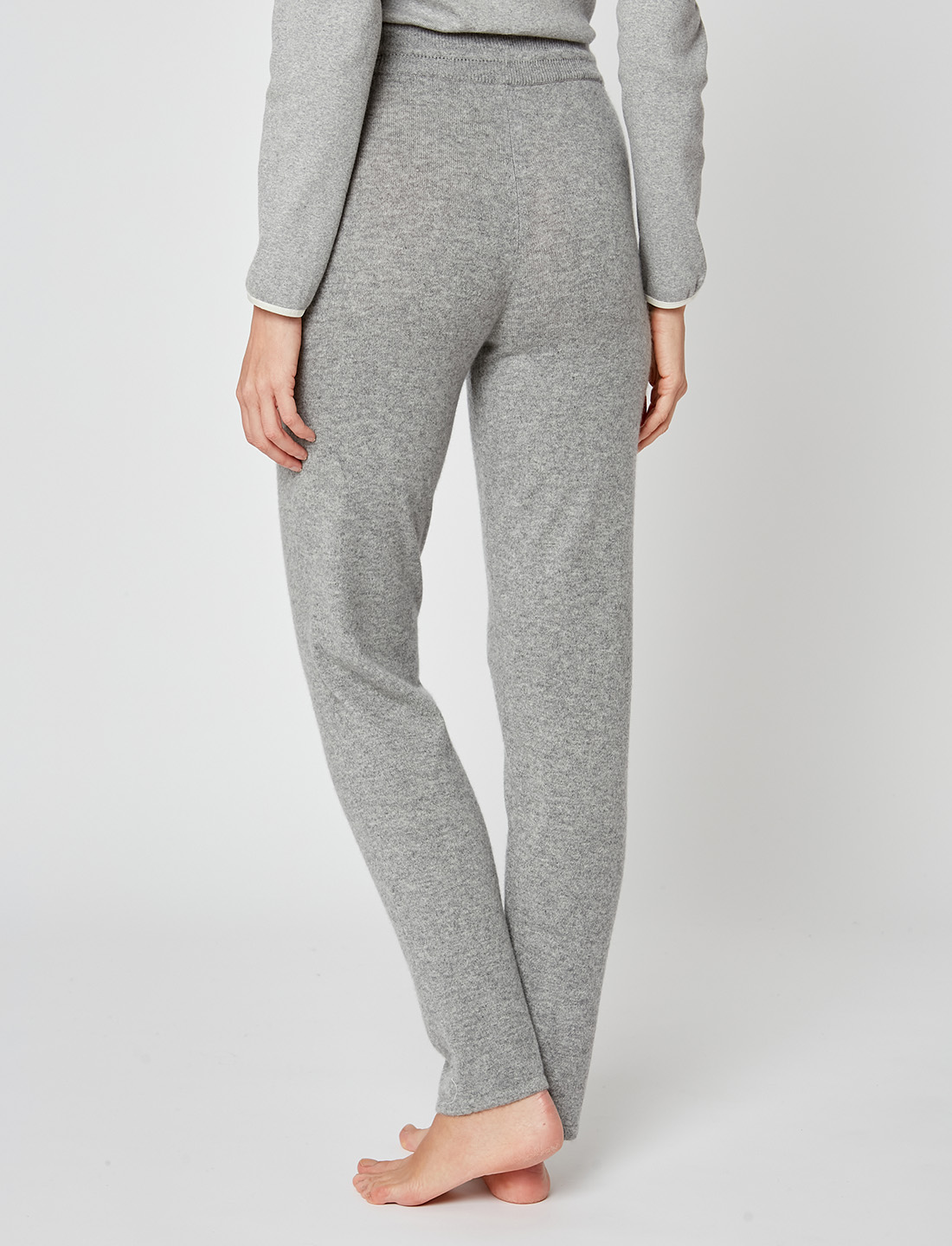 Pantalon étroit en cachemire gris chiné