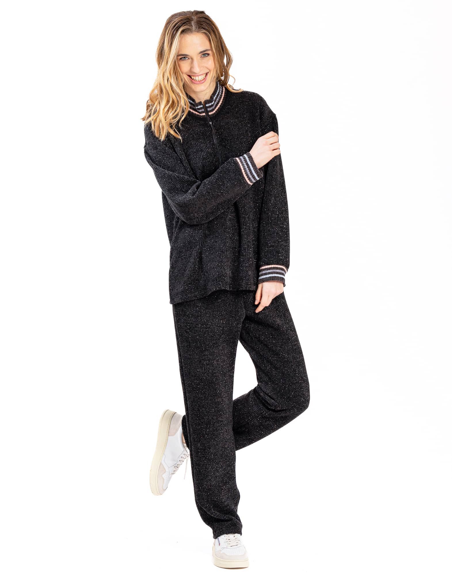 Black cheap knitted tracksuit