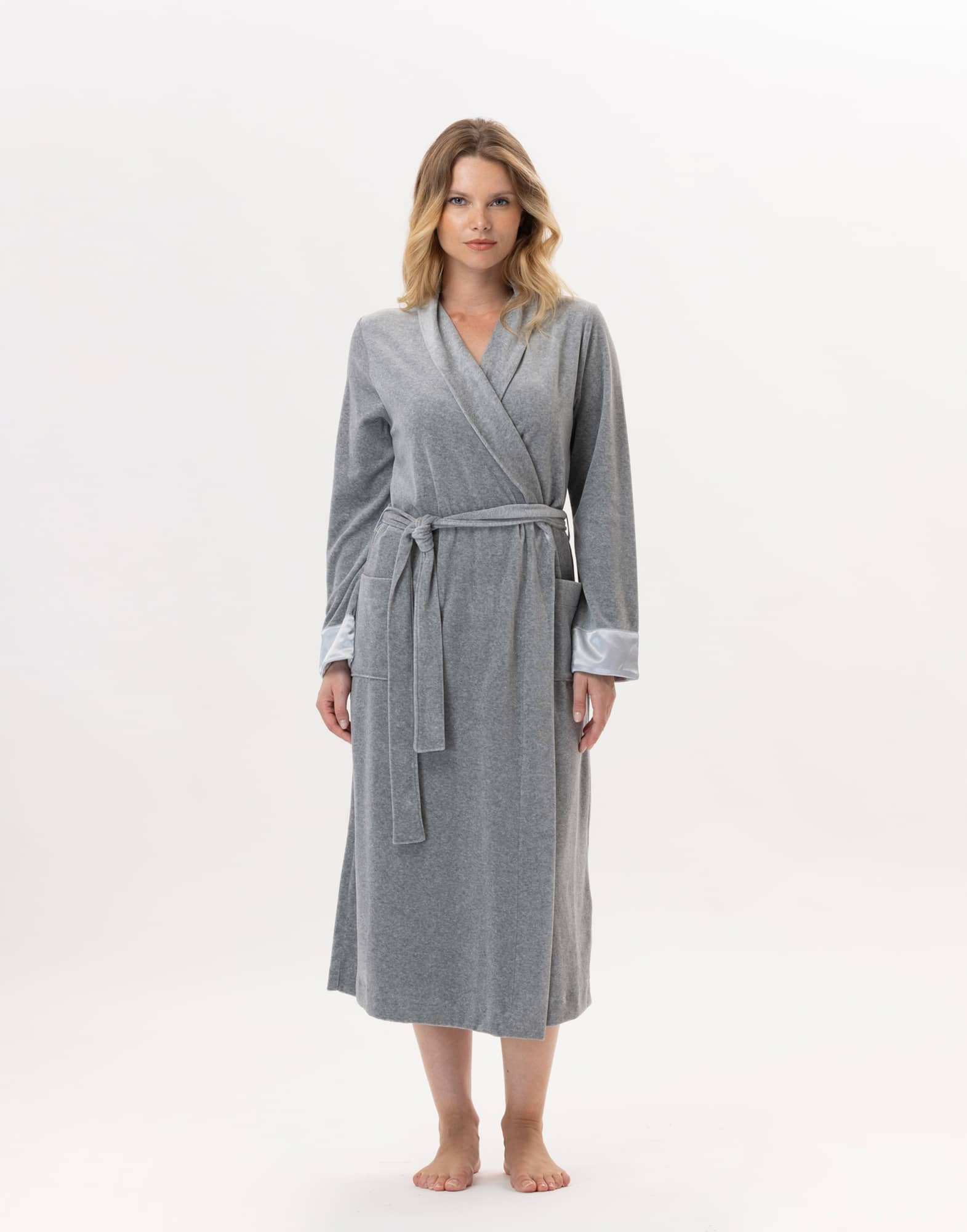 Velvet bathrobe ESSENTIEL...